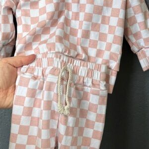 Little One Shop Kids Checkered outfit - Pink and White
